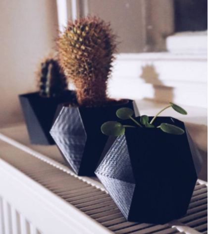 1 Kit com 3 Vasos de flores de Geometria Cor: Preto